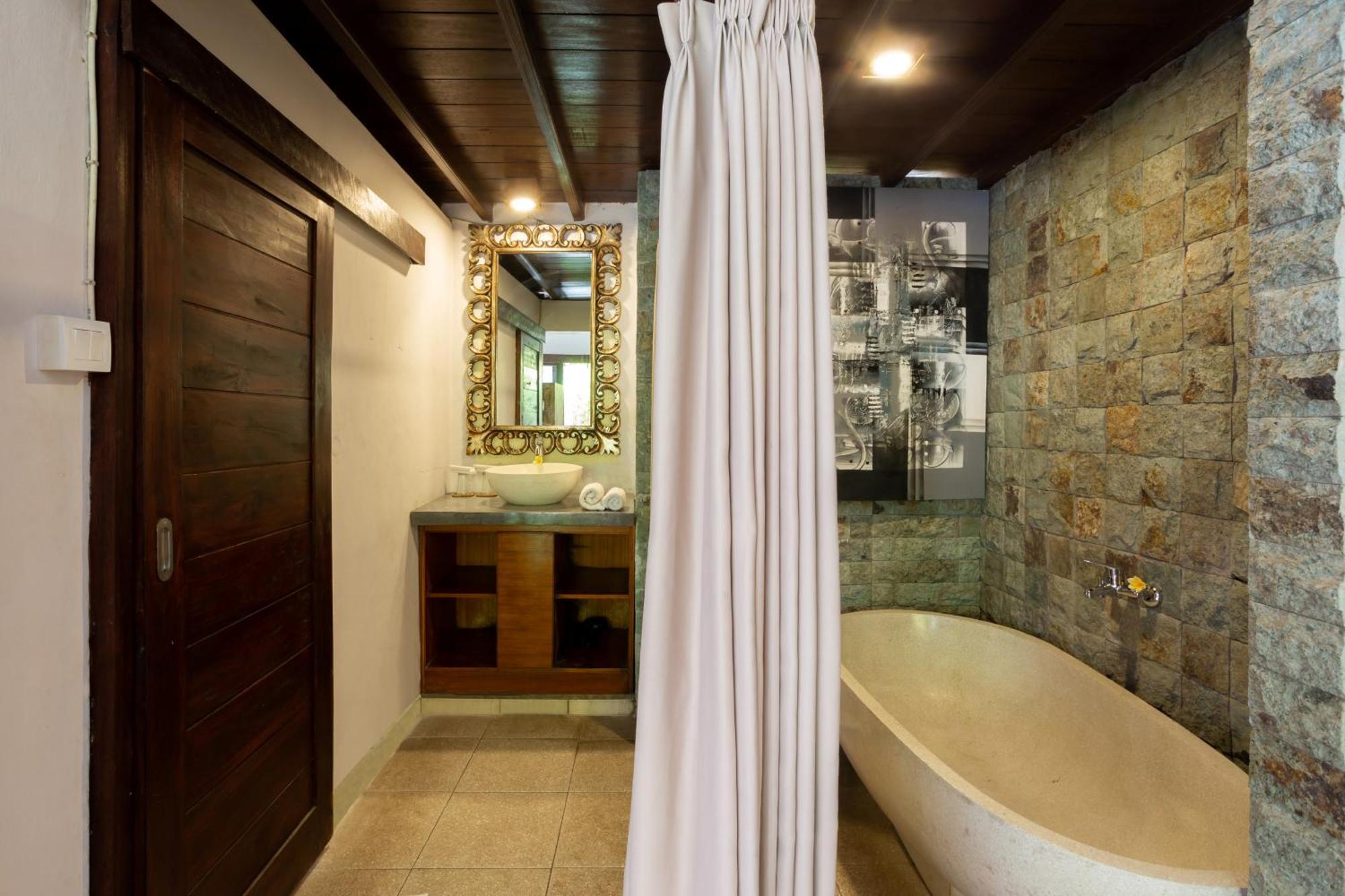 Rahayu Suites Monkey Forest Ubud Rum bild