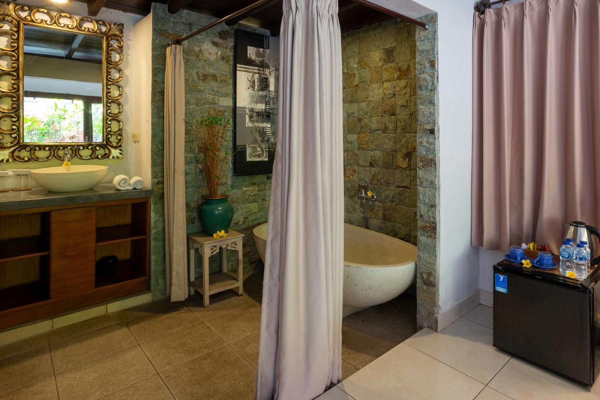 Rahayu Suites Monkey Forest Ubud Rum bild